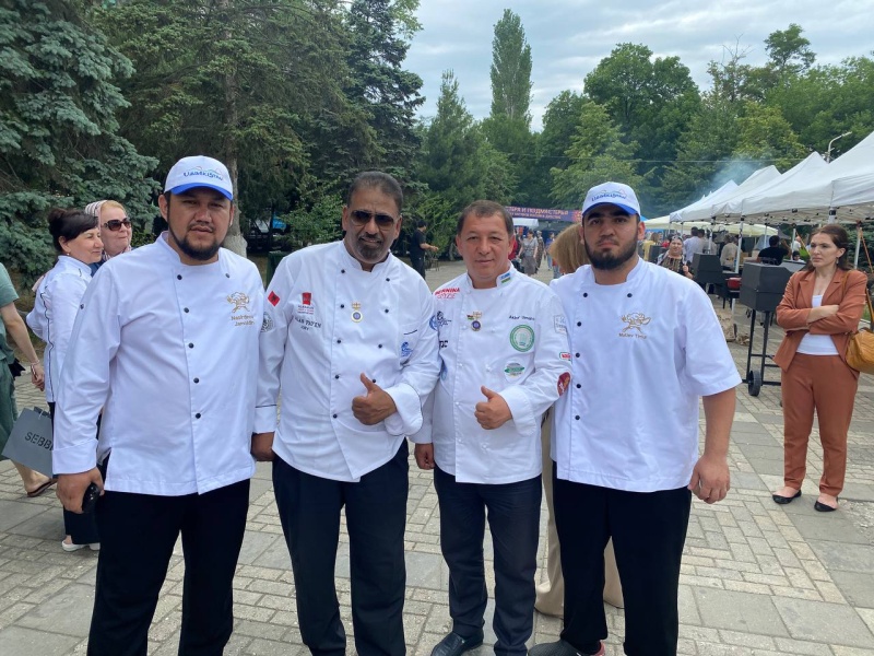Золото за плов. Узбекские повара поучаствовали в гастрономическом фестивале в Дагестане 