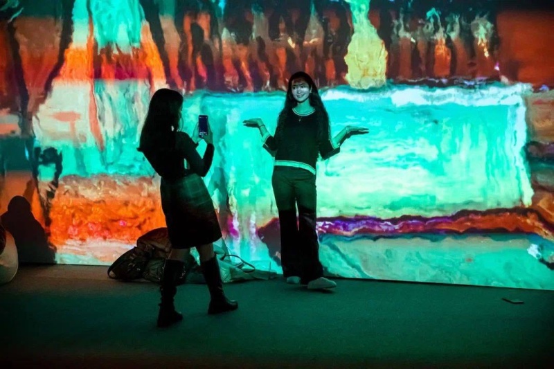 Первую масштабную мультимедийную выставку “Быть Ван Гогом” посетили более 59 тысяч зрителей