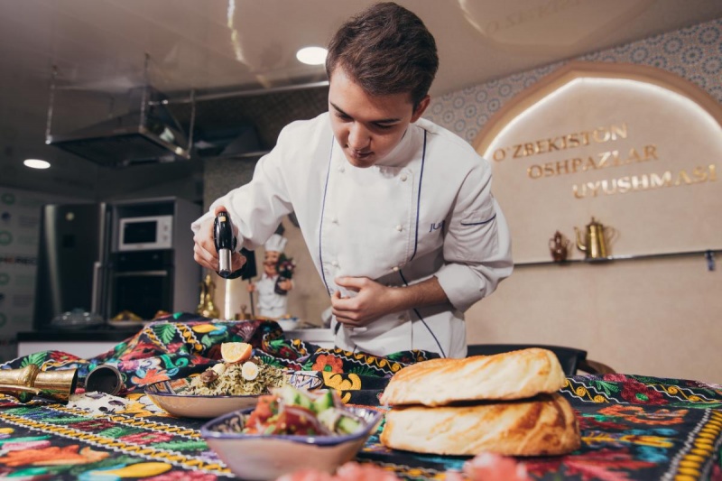 Повара из Узбекистана представят страну на VII Международной олимпиаде юных поваров