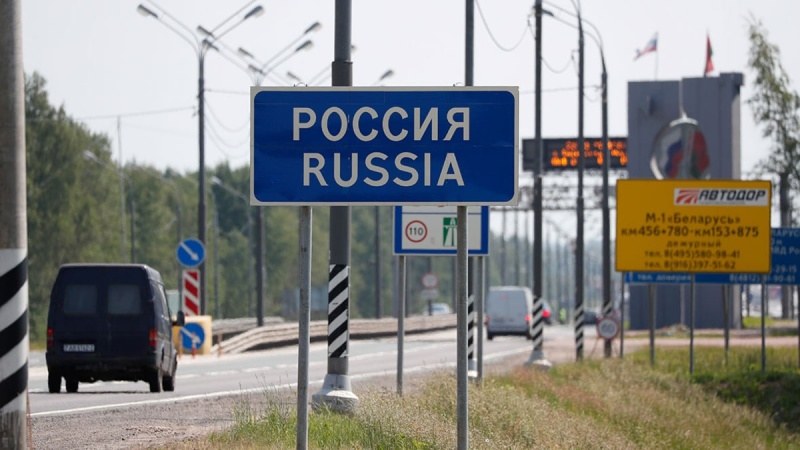 Дорога в Россию открыта. Узбекистанцы могут путешествовать на авто, но с ПЦР