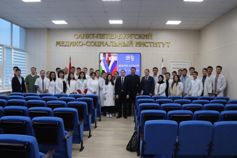 Генконсул Узбекистана навестил студентов-соотечественников в Санкт-Петербурге