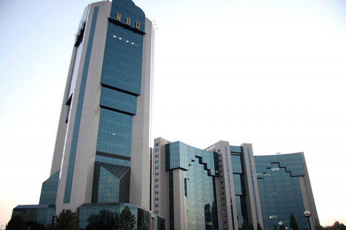 Forbes составил рейтинг 10 надежных банков Узбекистана