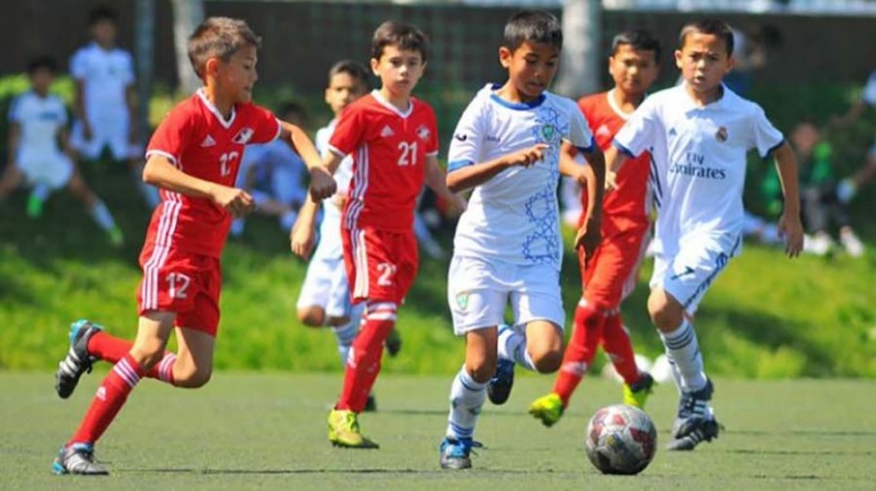 В Джизаке появится детская Футбольная академия