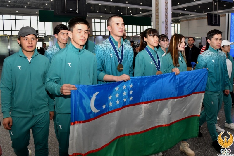 Узбекские фехтовальщики вернулись на Родину с медалями