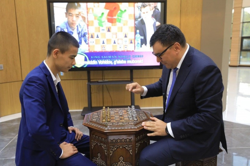 Феномен из Узбекистана. Молодой шахматист, обыгравший вице-премьера, мечтает купить самолет