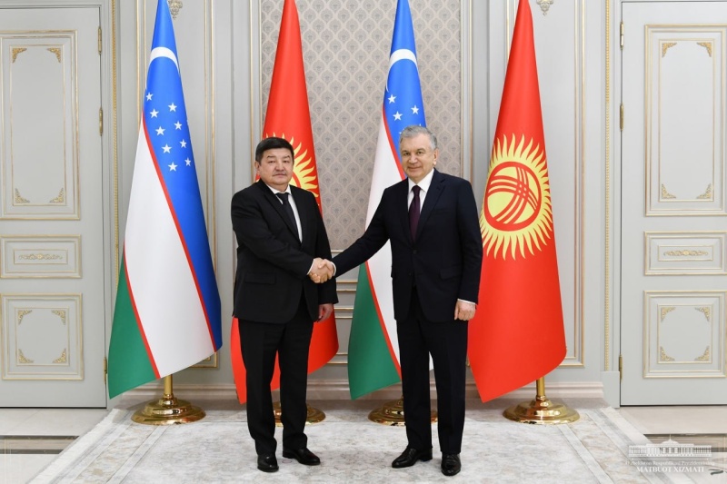 Президент Узбекистана подчеркнул важность ускорения совместных проектов с Кыргызстаном