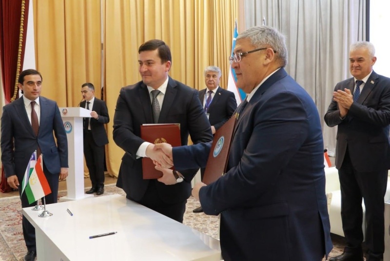 Вузы Узбекистана и Таджикистана подписали около 30 документов