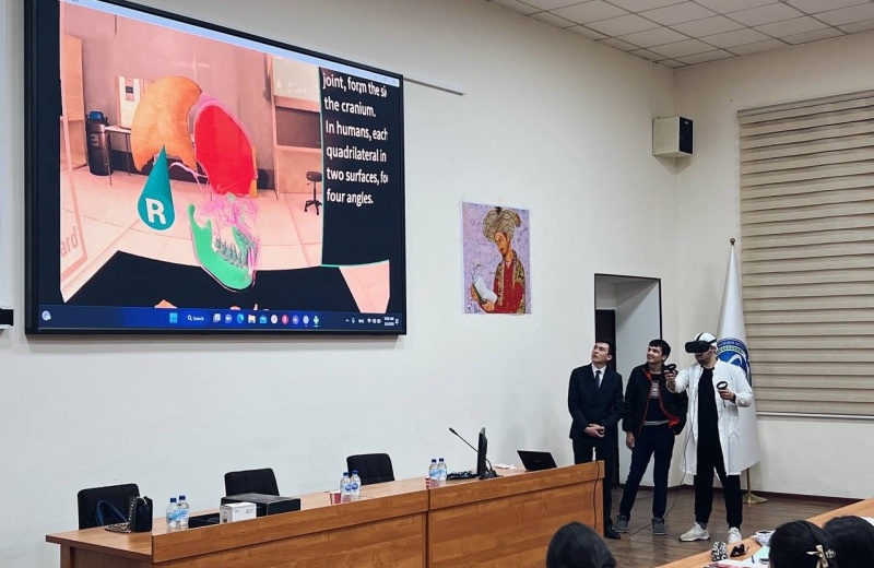 Узбекским студентам презентовали российские VR-технологии