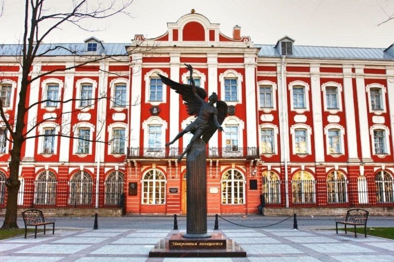 Престиж, мировой опыт, совместные проекты — все это про Санкт-Петербург. Сотрудничество в образовании Северной столицы РФ с Узбекистаном
