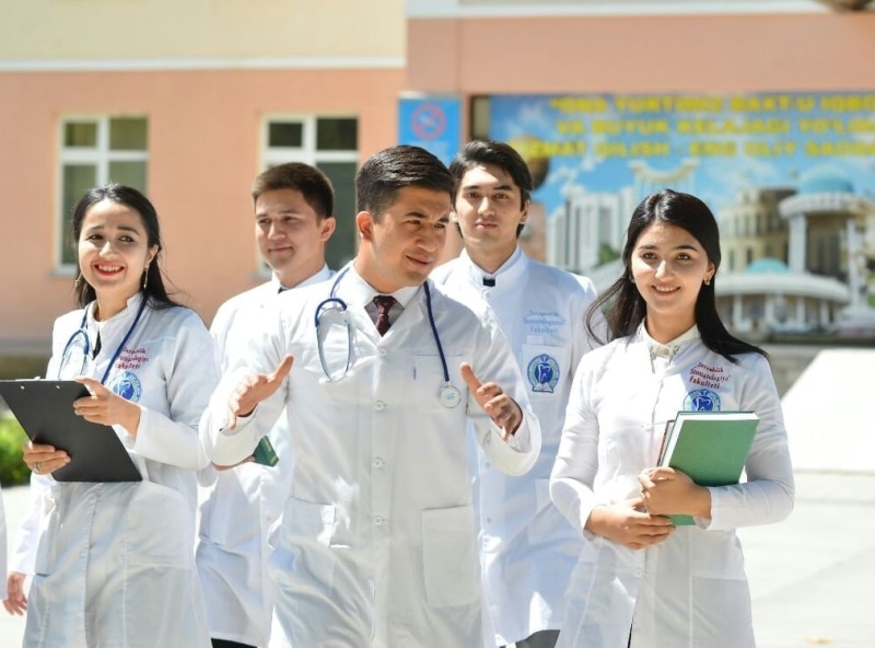 Студенты медицинских вузов смогут работать на полную ставку