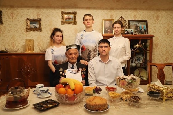 “Волонтеры Победы” Узбекистана: Успеть сказать “спасибо”