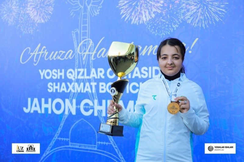  Первой в истории Узбекистана чемпионкой мира по шахматам стала 14-летняя девушка