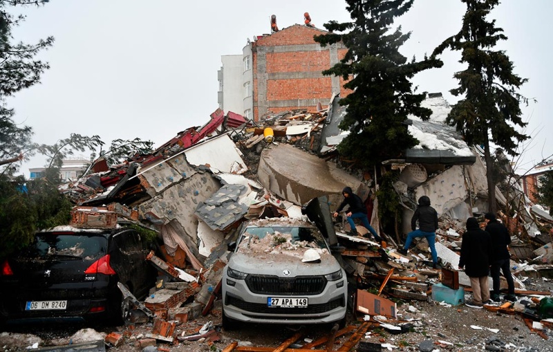 При землетрясении в Турции пострадали узбекистанцы