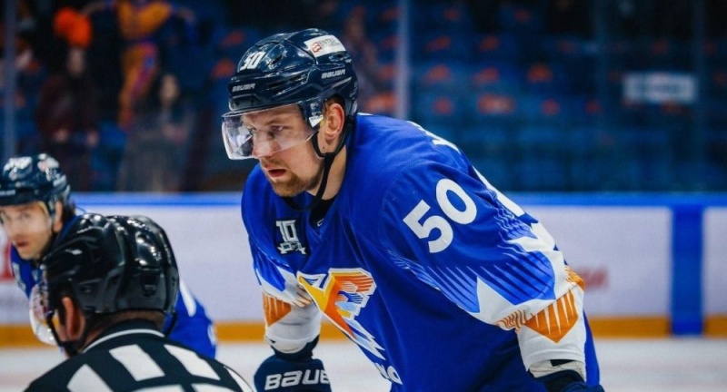 Хоккейный клуб «Хумо» отпустил Ивана Яценко в «Буран»