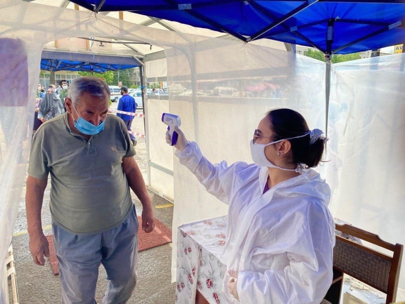 Границы и вакцинация. В Узбекистане приняты новые меры по борьбе с коронавирусом