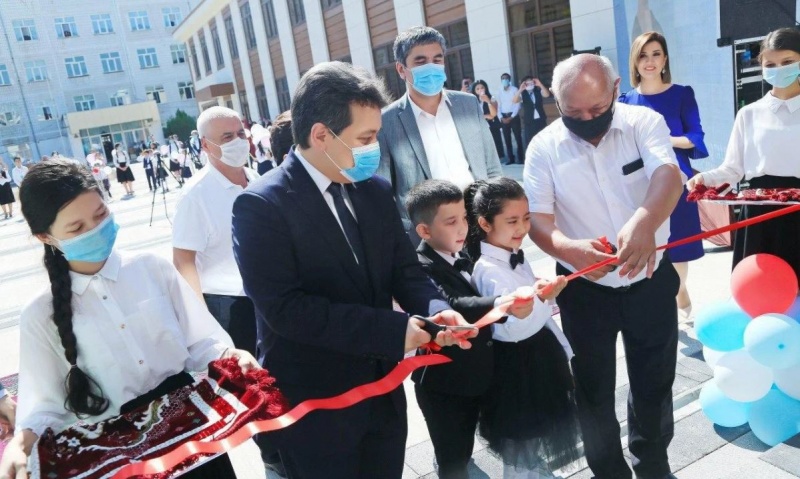 В традиционном формате начали обучение 45 процентов школ Ташкента