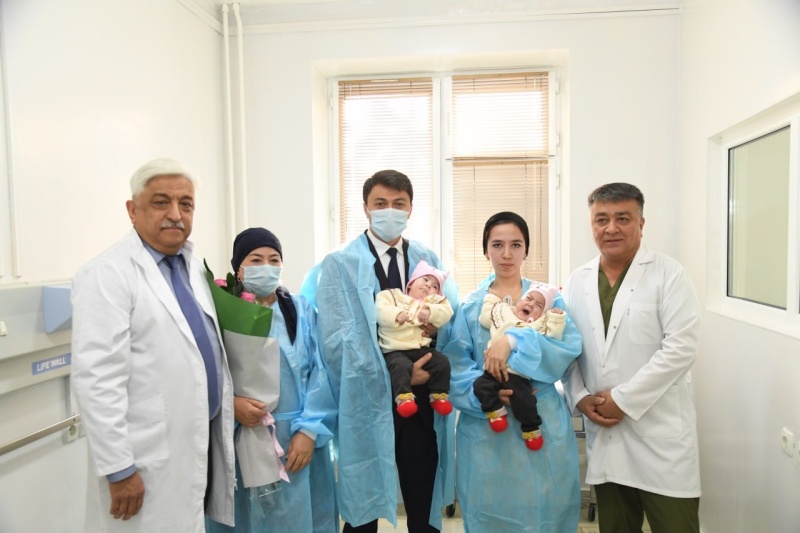 В Узбекистане впервые успешно разделили сиамских близнецов с помощью операции