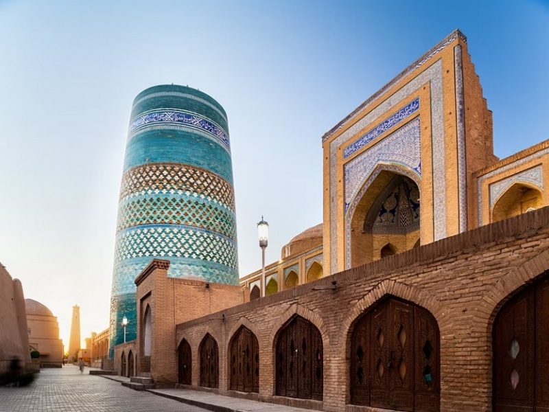 Узбекистан вошел в топ-10 лучших стран для весенних путешествий