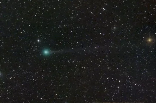  Узбекистанцы смогут увидеть пролетающую рядом с Землей раз в 437 лет комету