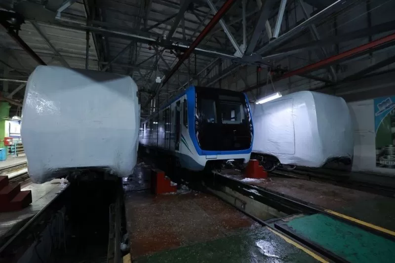 В Ташкент доставили новые вагоны метро от российского производства