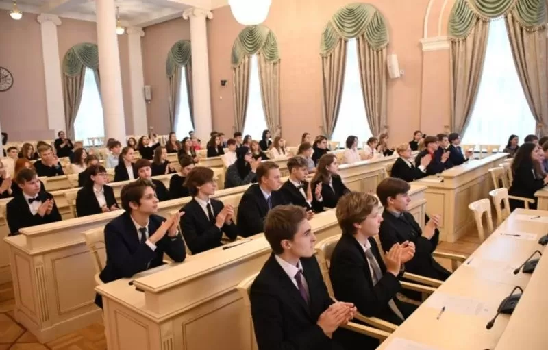 Студенты Узбекистана смогут проверить знания о демократических принципах