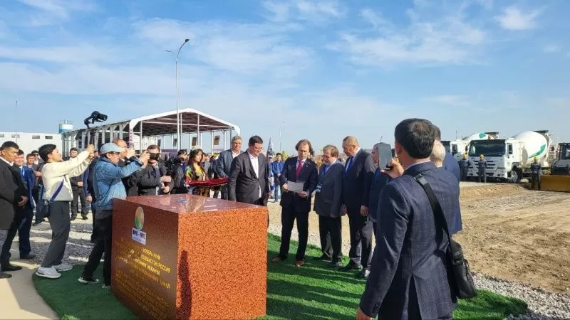 Узбекско-российский агрологистический комплекс открыли в Джизакской области