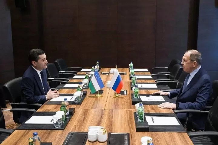 Дальнейшее партнерство Узбекистана и России обсудили главы МИД