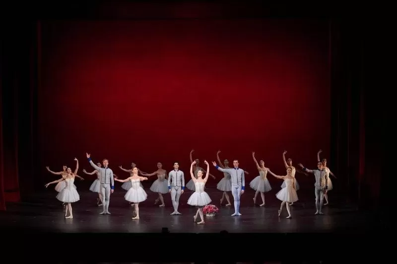 Екатеринбургский театр балета на сцене ГАБТа. Что показали узбекистанцам